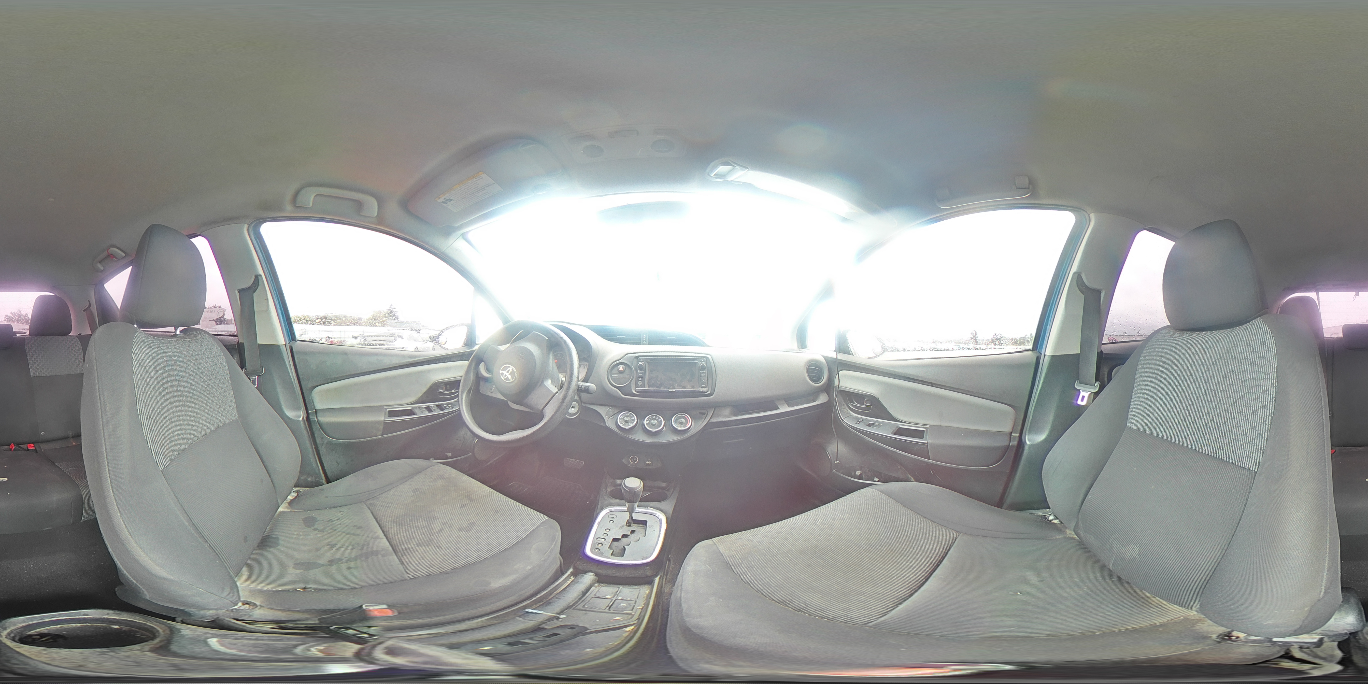 2016 Toyota Yaris - Image 12