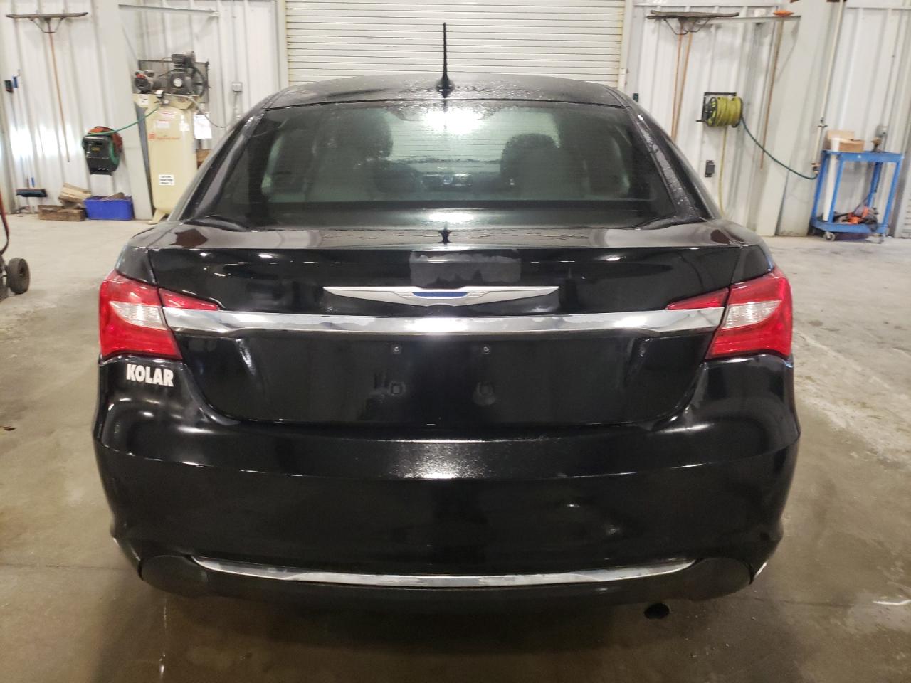 2011 Chrysler 200 - Image 6