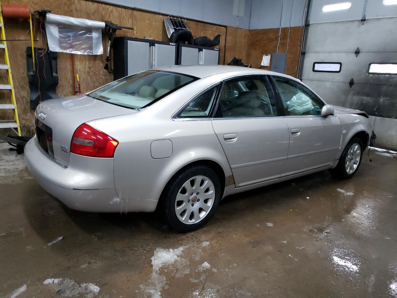 2000 Audi A6 - Image 3