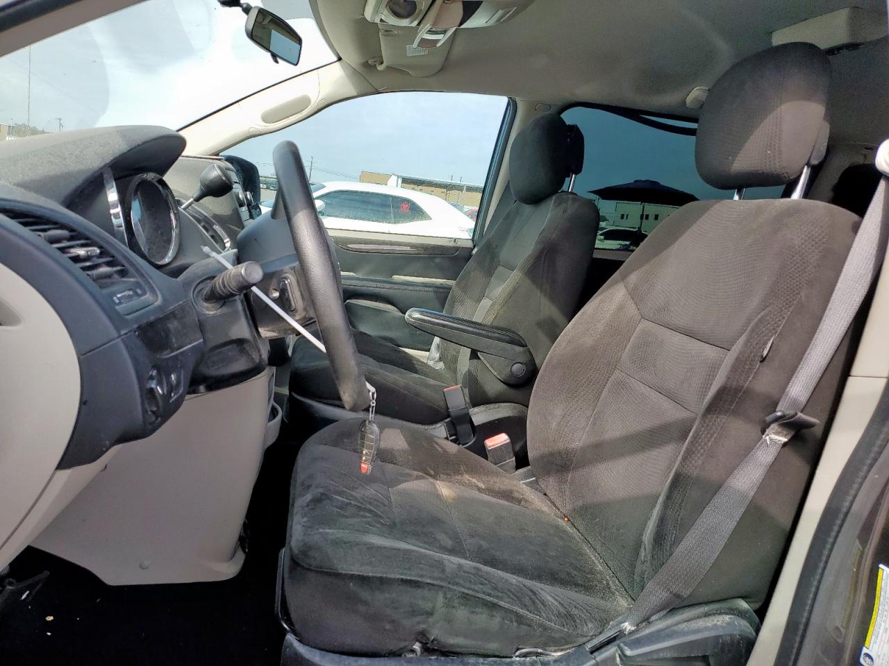 2016 Dodge Caravan - Image 7