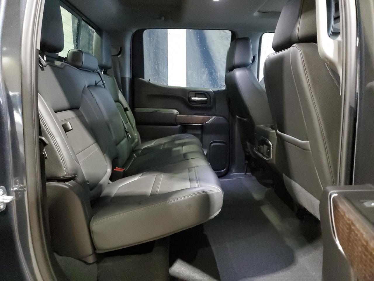 2022 GMC Sierra - Image 10