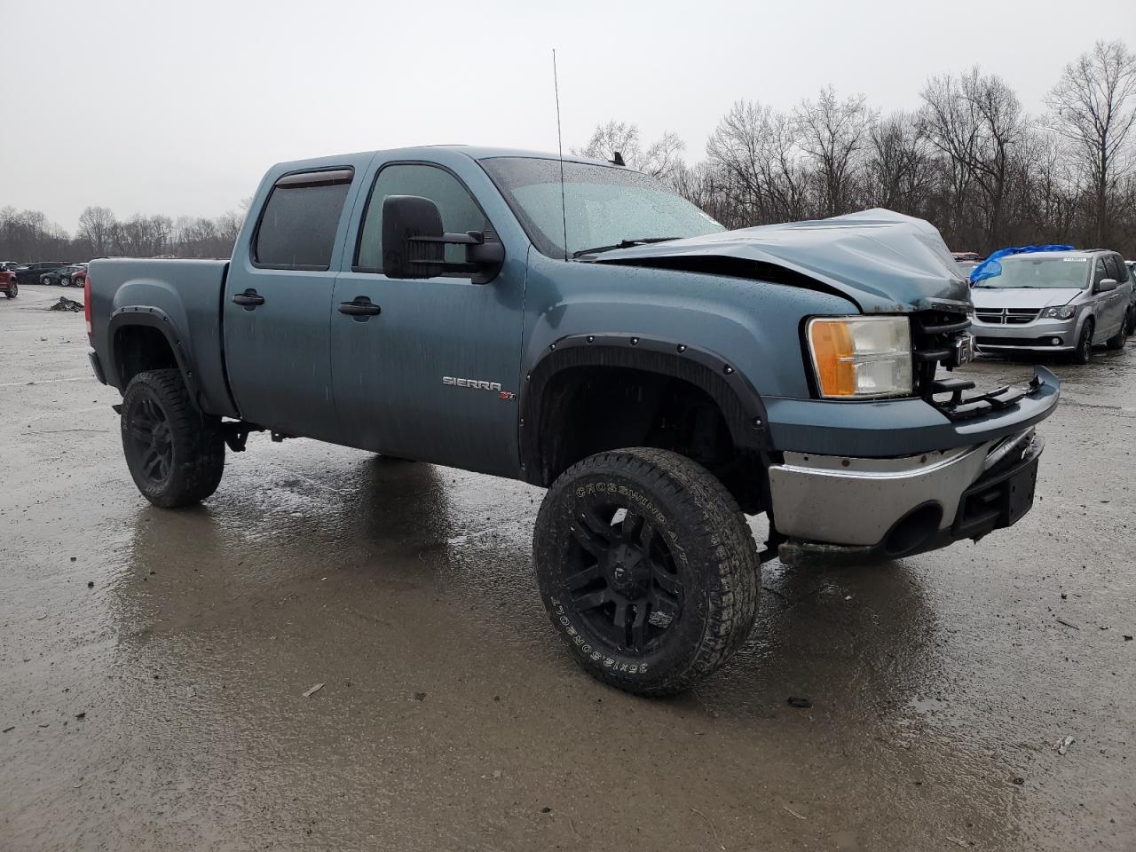 2010 GMC Sierra - Image 4