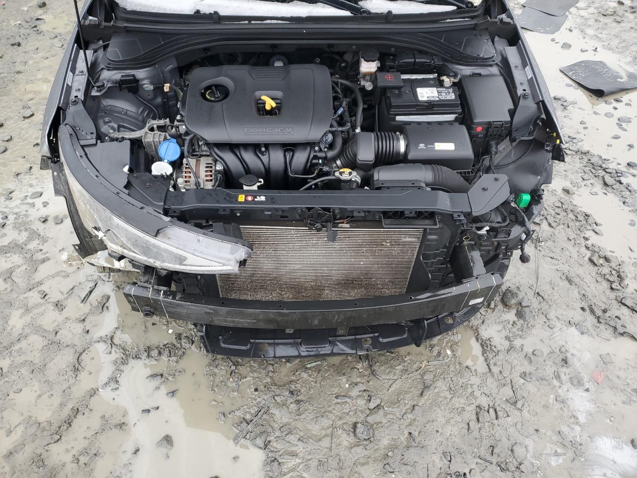 2019 Hyundai Elantra - Image 12