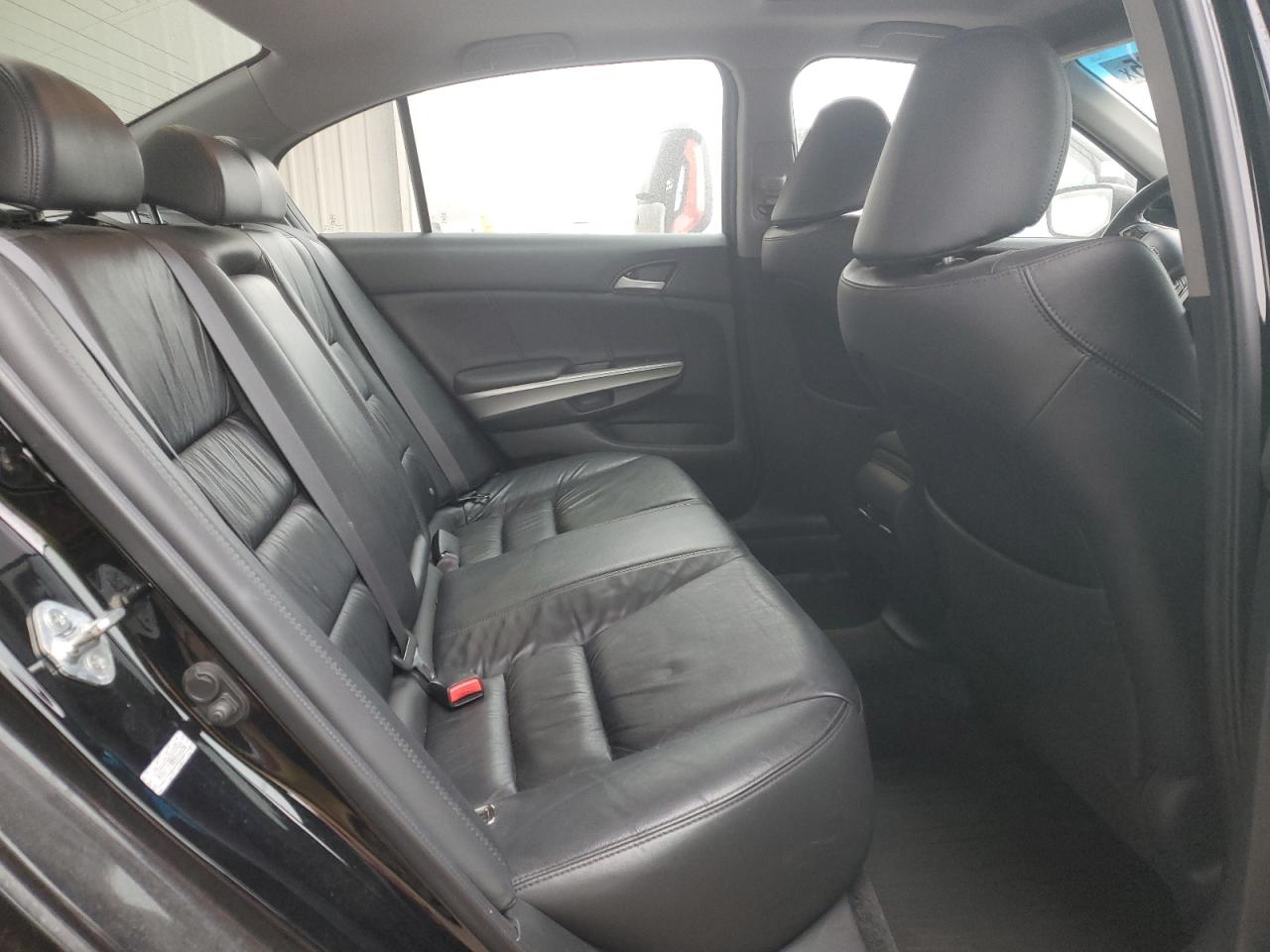 2010 Honda Accord - Image 10