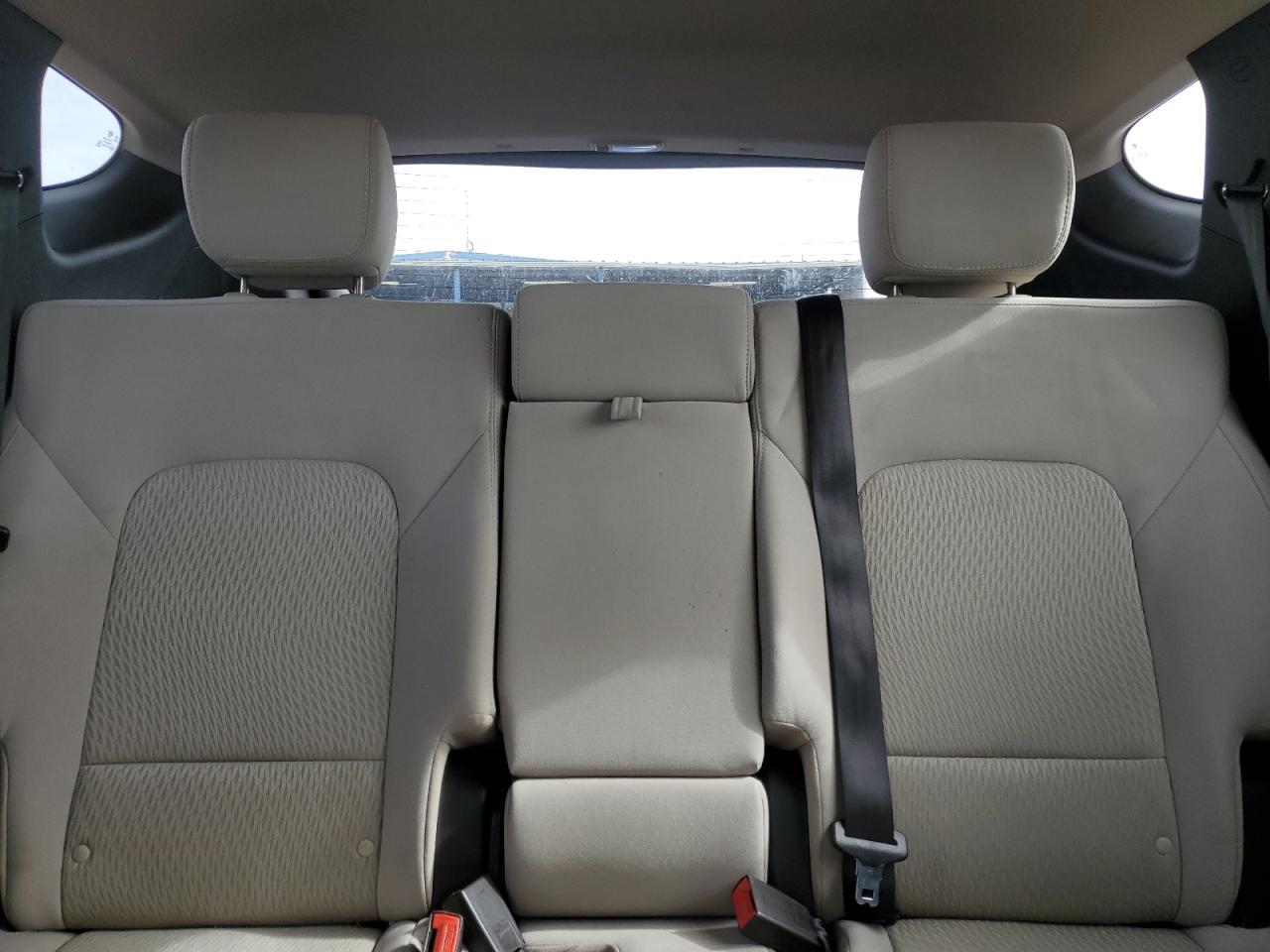 2018 Hyundai Santa Fe - Image 10