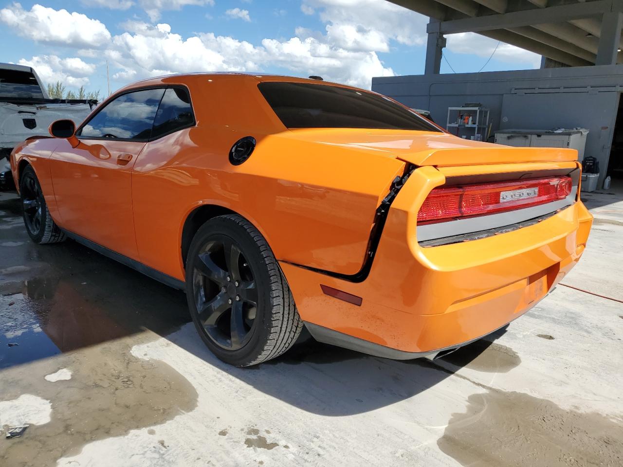 2014 Dodge Challenger - Image 2