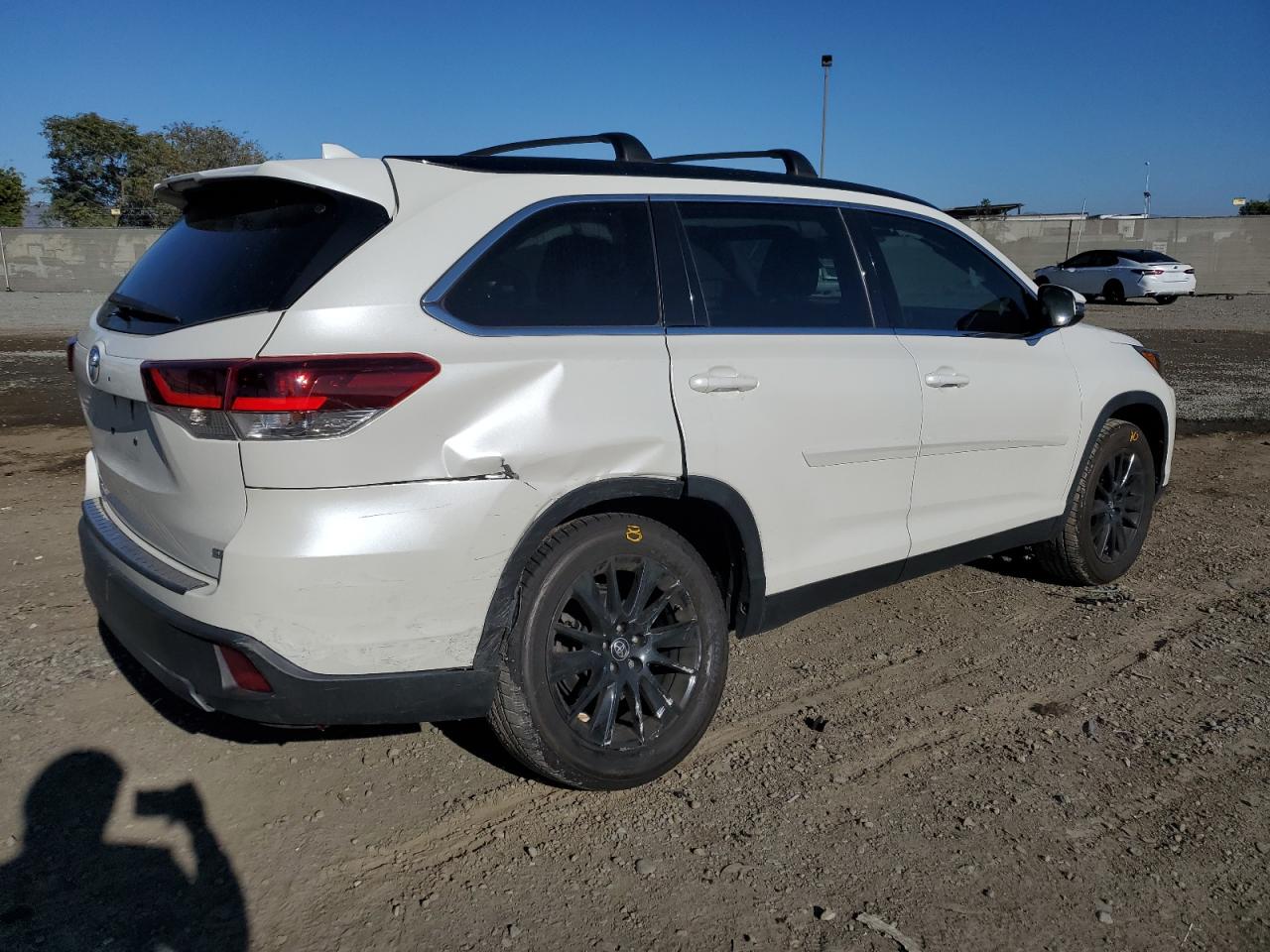 2019 Toyota Highlander - Image 3
