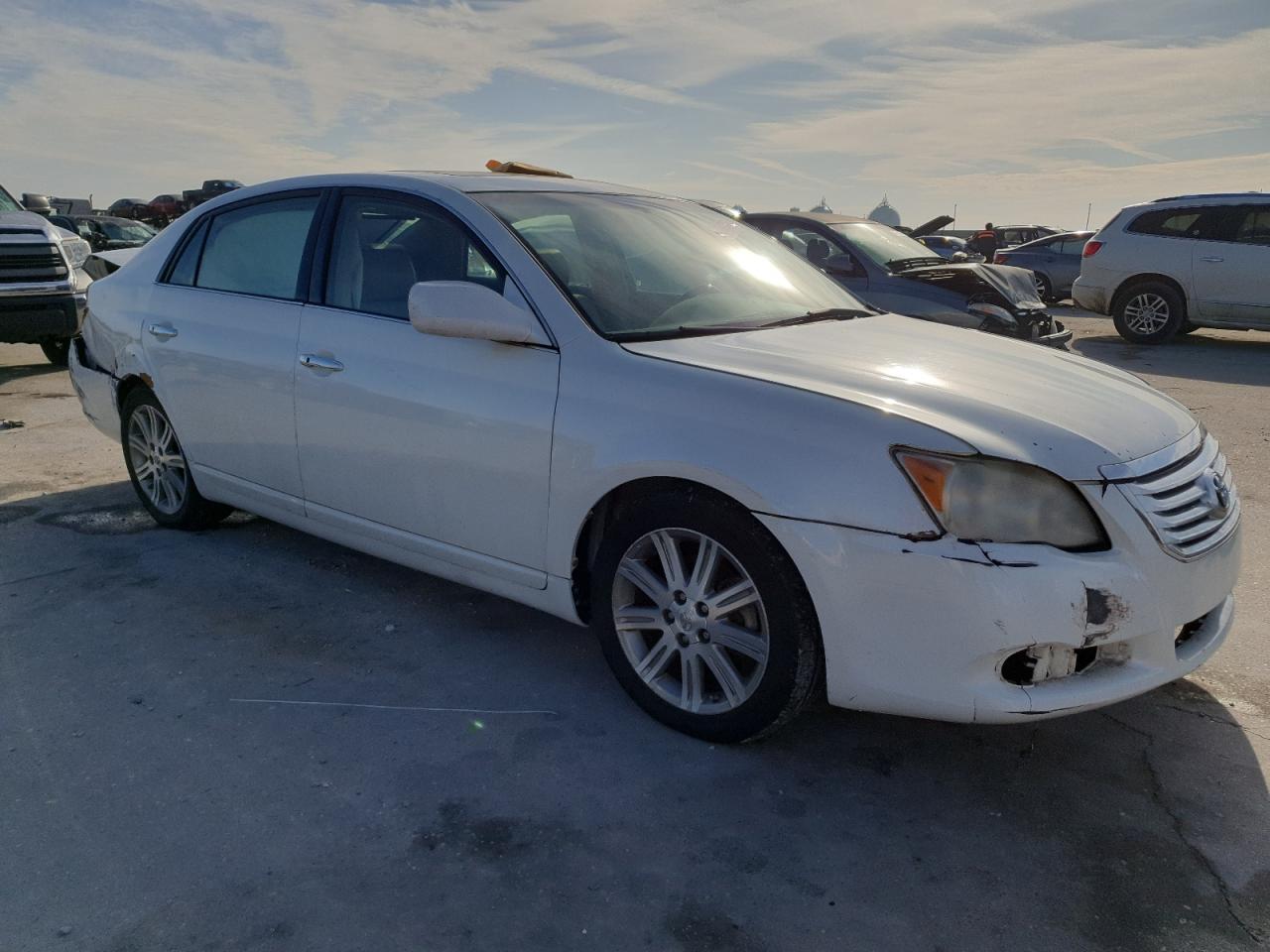 2008 Toyota Avalon - Image 4