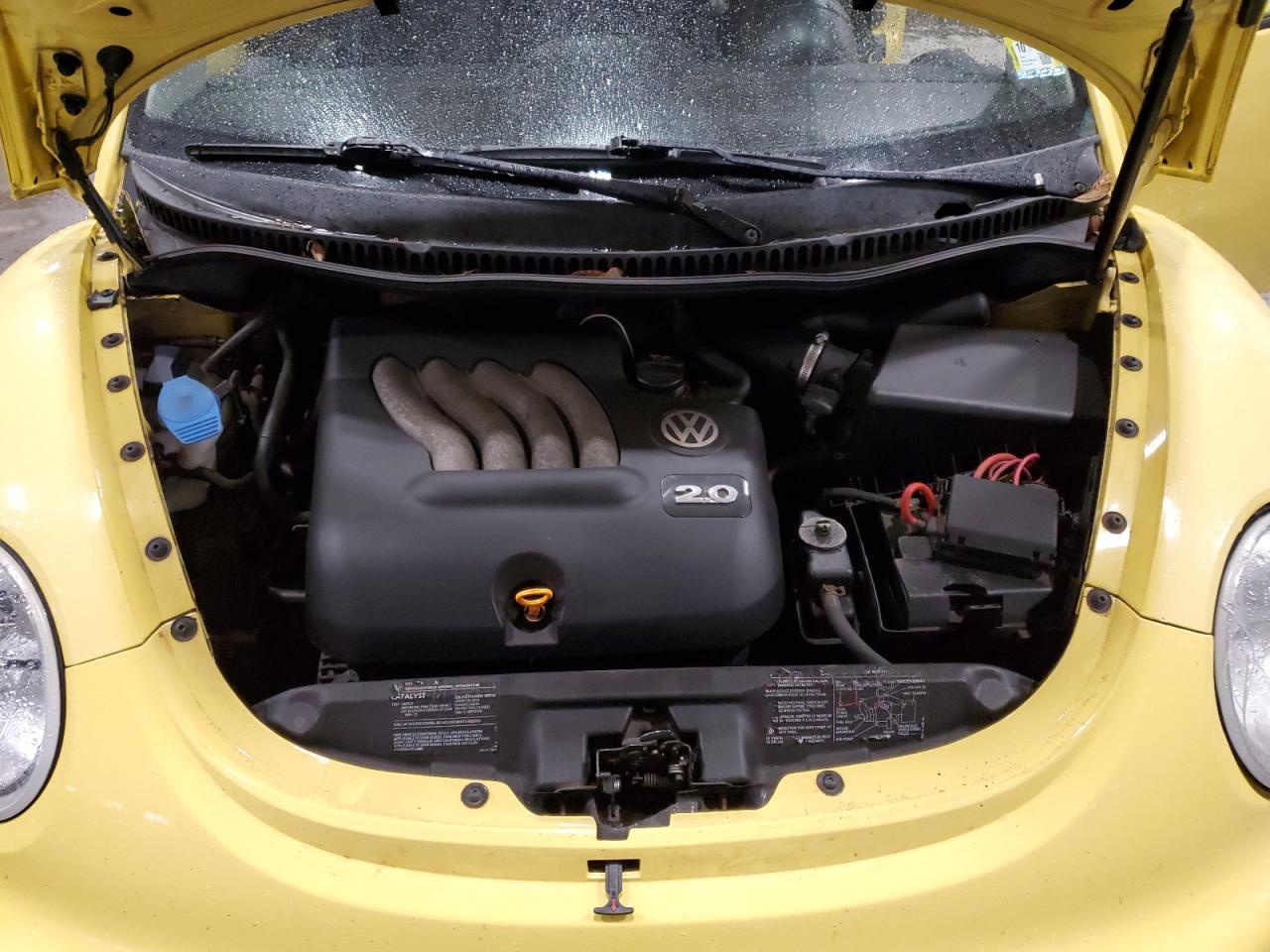 2004 Volkswagen Beetle - Image 11