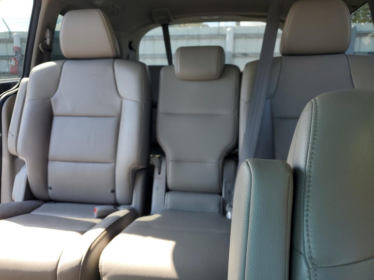 2014 Honda Odyssey - Image 10