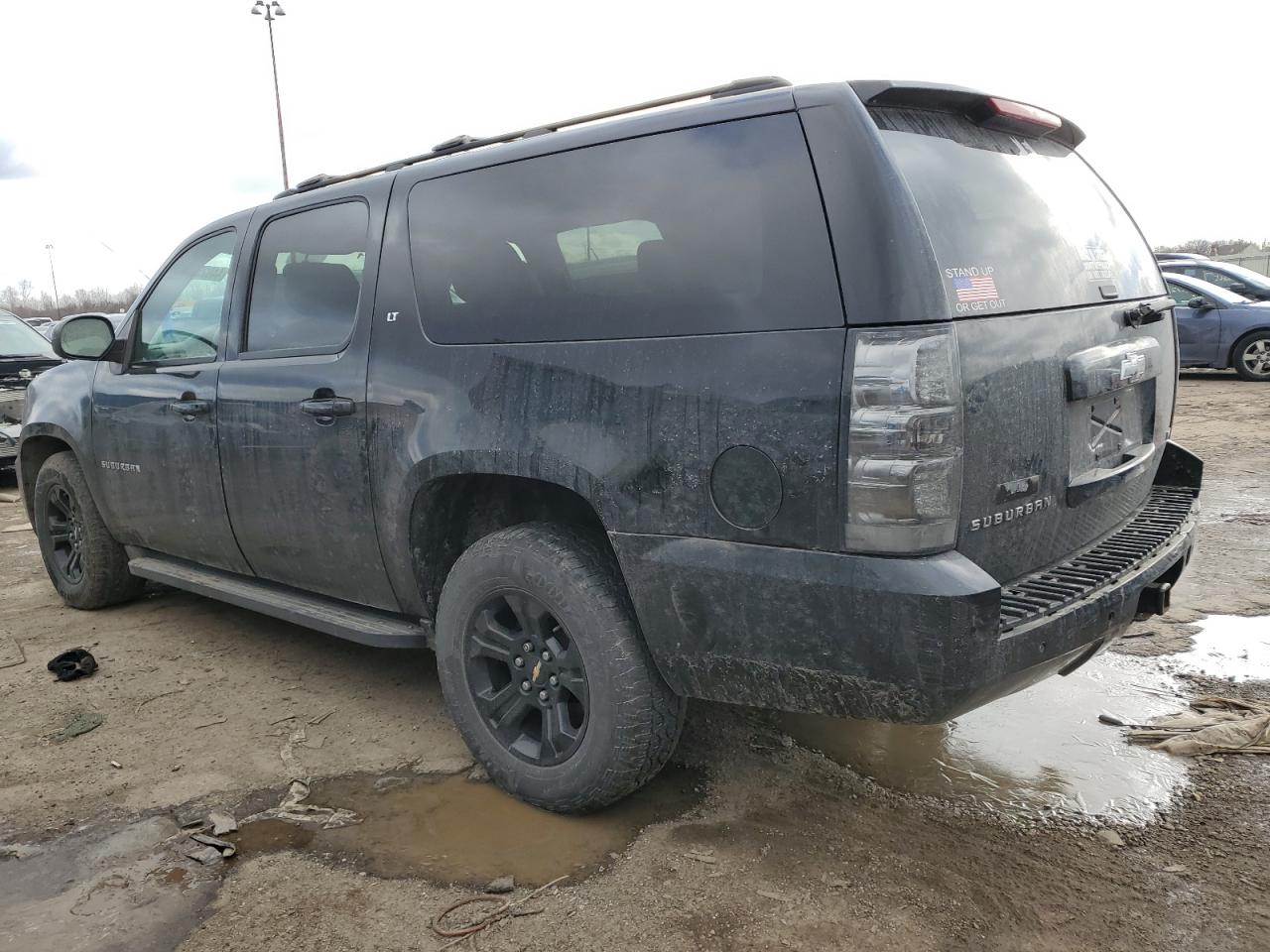2011 Chevrolet Suburban - Image 2