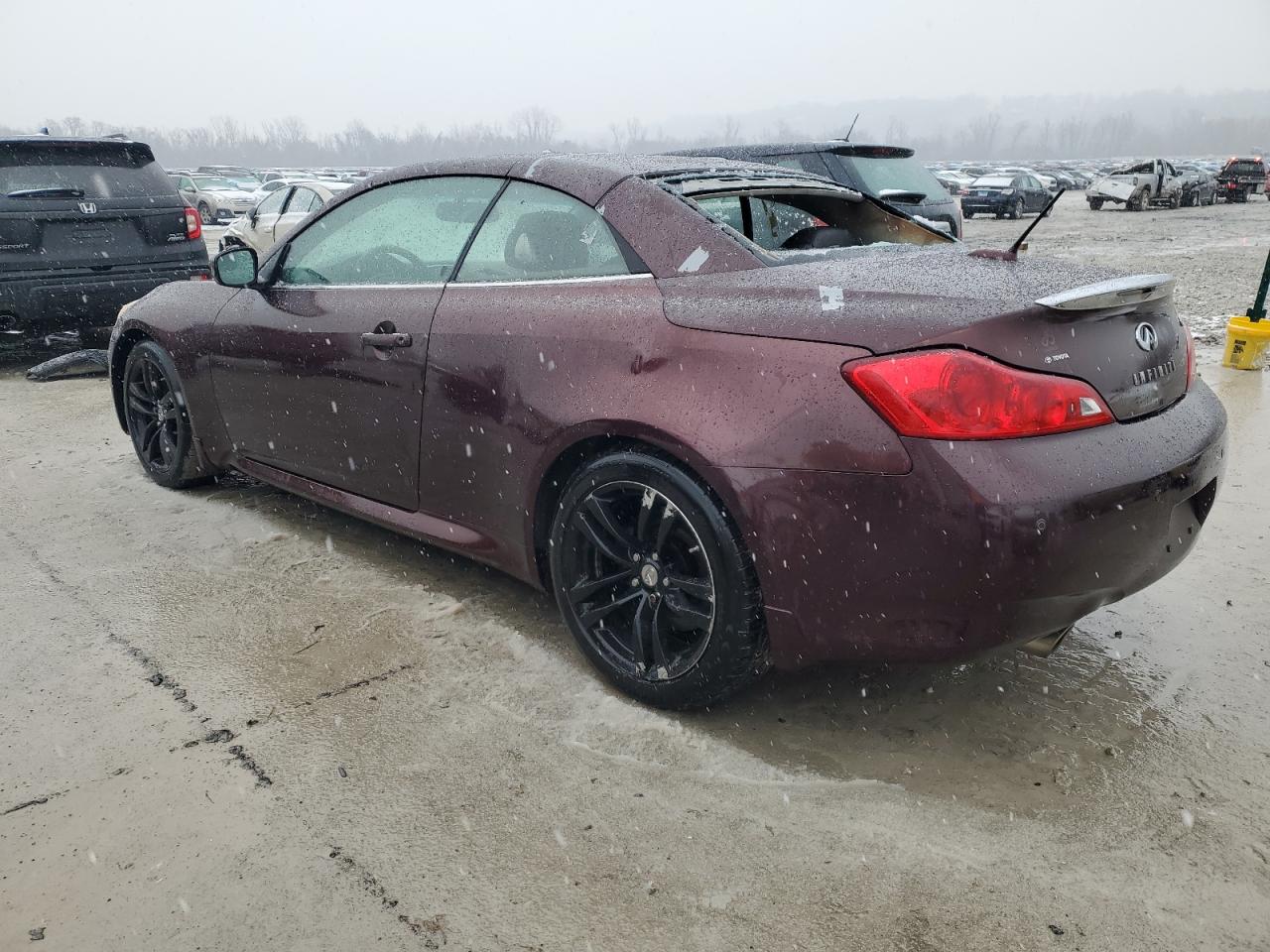 2010 Infiniti G - Image 2