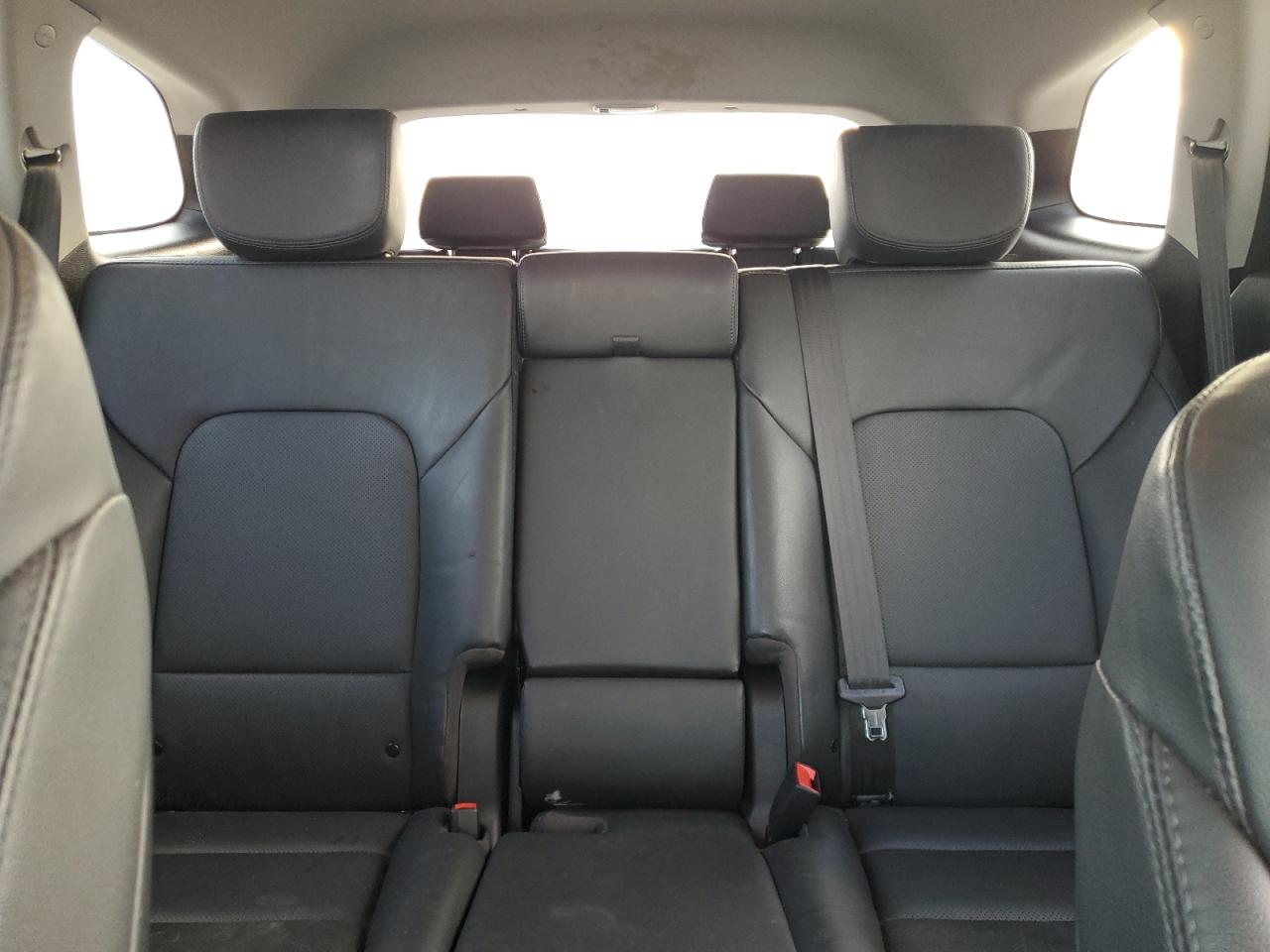 2019 Hyundai Santa Fe - Image 10
