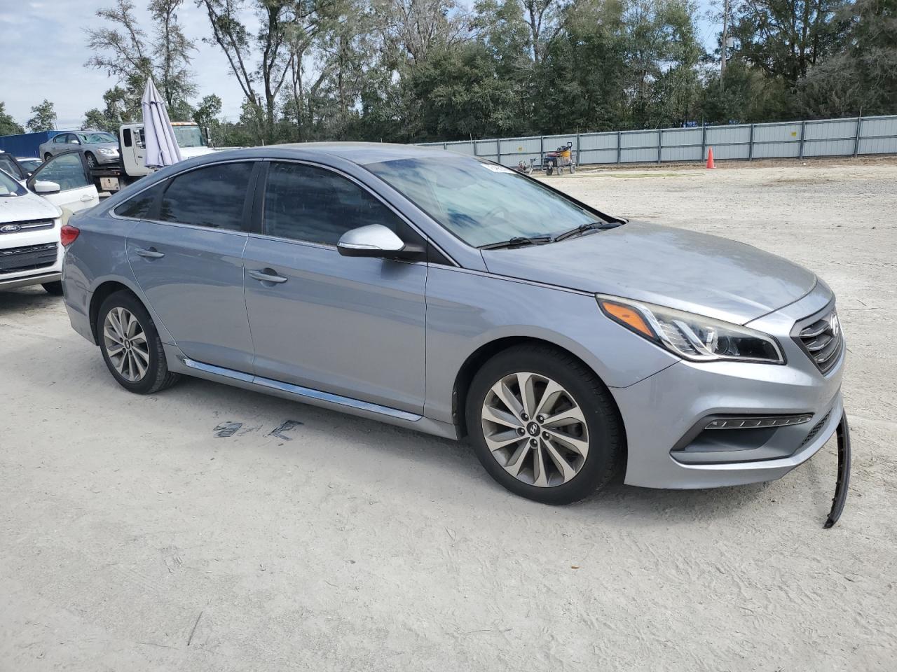 2017 Hyundai Sonata - Image 4