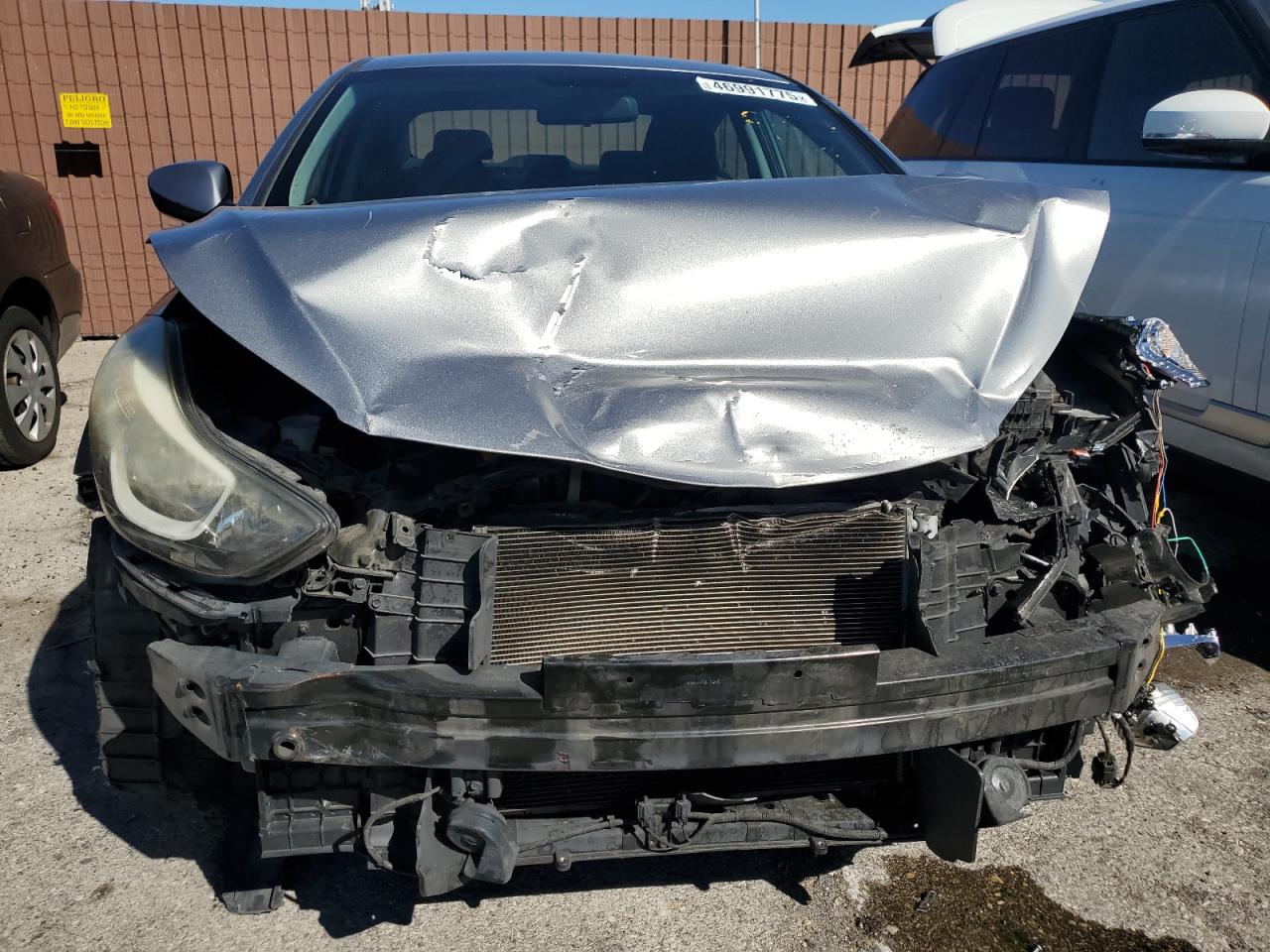 2015 Hyundai Elantra - Image 5