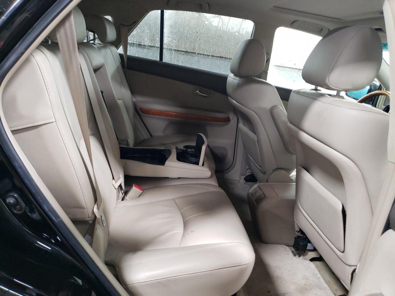 2005 Lexus RX - Image 10