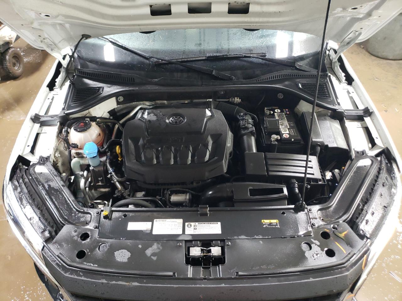 2020 Volkswagen Passat - Image 11
