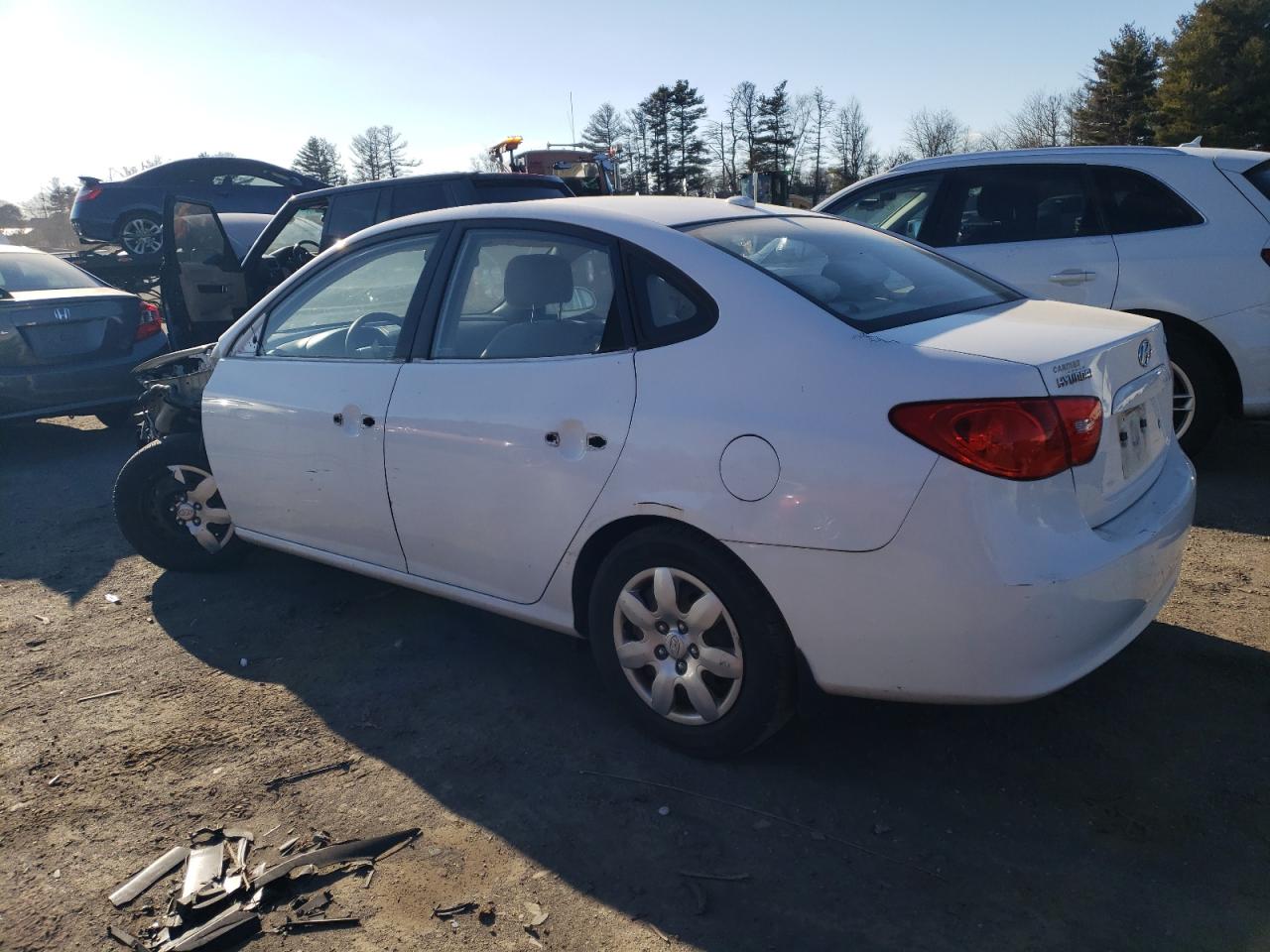 2009 Hyundai Elantra - Image 2