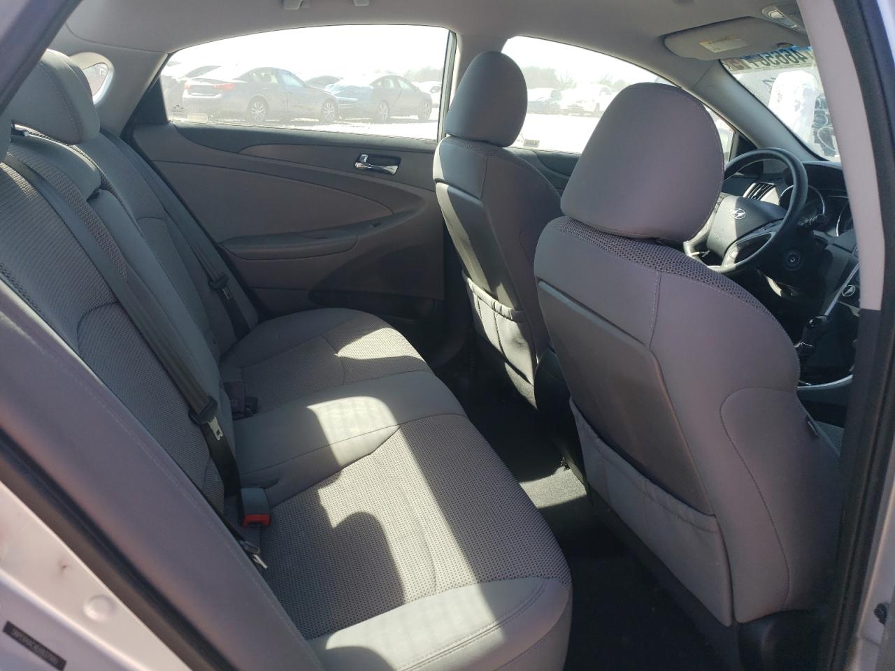 2014 Hyundai Sonata - Image 10