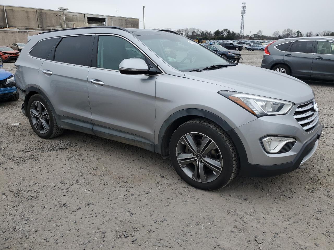 2015 Hyundai Santa Fe - Image 4