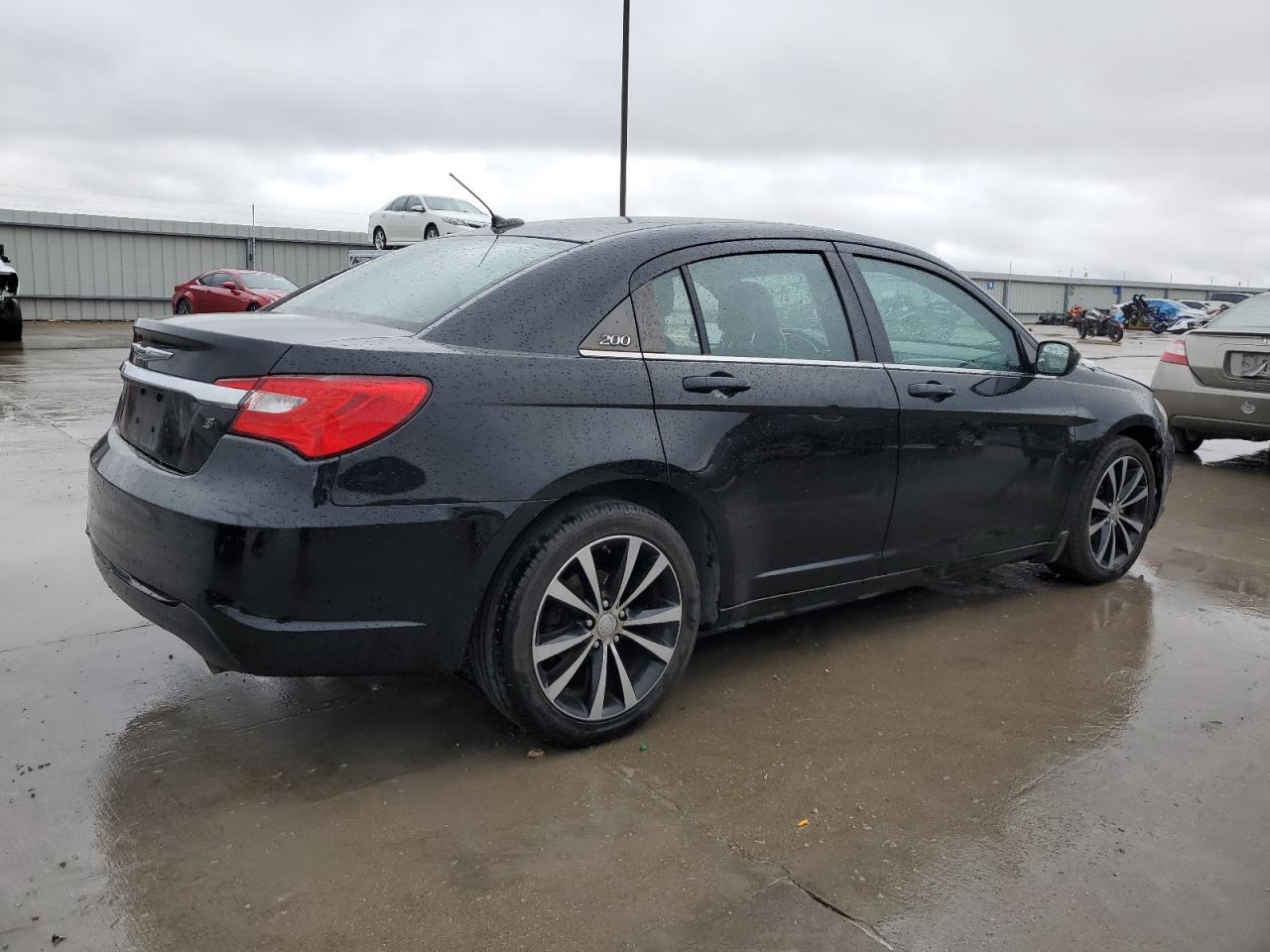 2012 Chrysler 200 - Image 3
