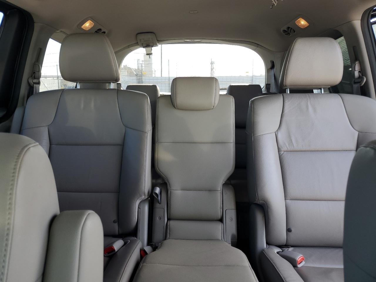 2012 Honda Odyssey - Image 10