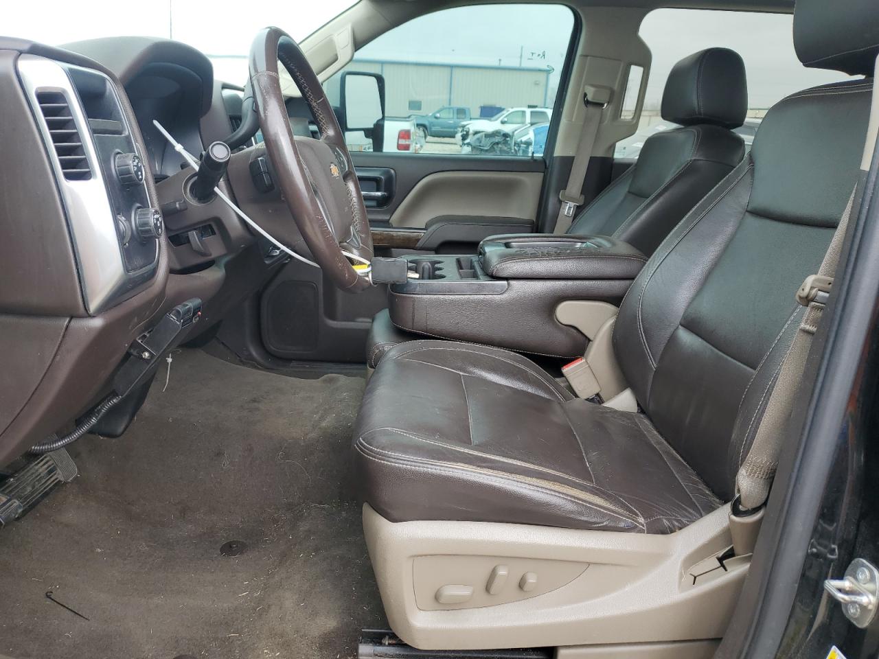 2015 Chevrolet Silverado - Image 7