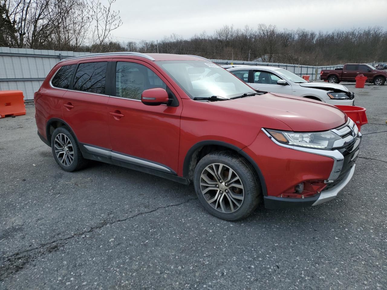 2017 Mitsubishi Outlander - Image 4