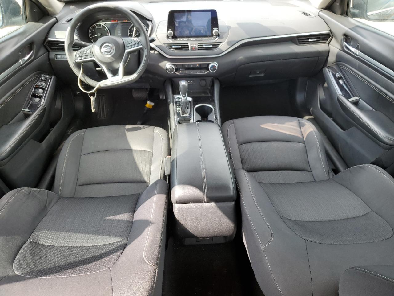 2021 Nissan Altima - Image 8