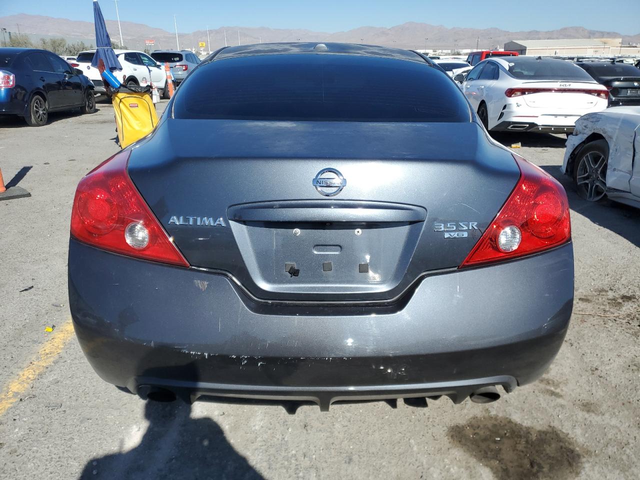 2010 Nissan Altima - Image 6