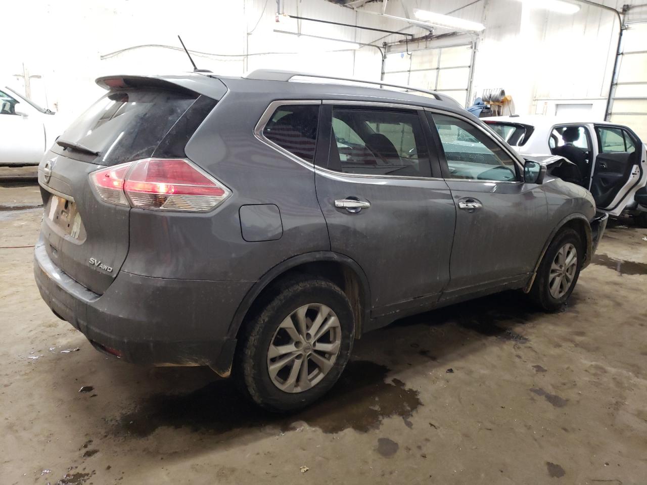 2016 Nissan Rogue - Image 3