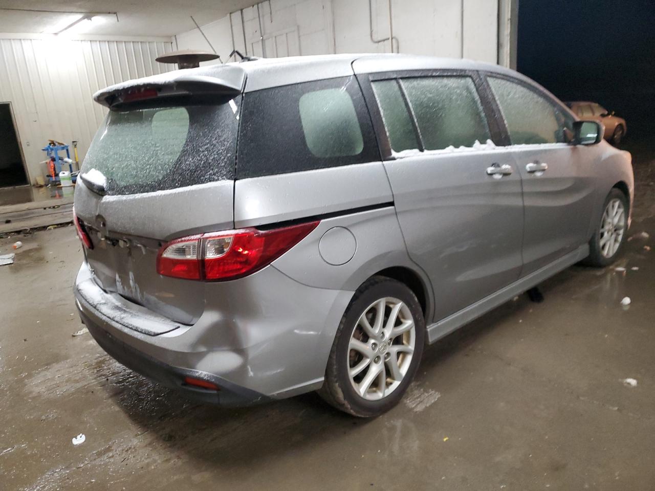 2012 Mazda 5 - Image 3