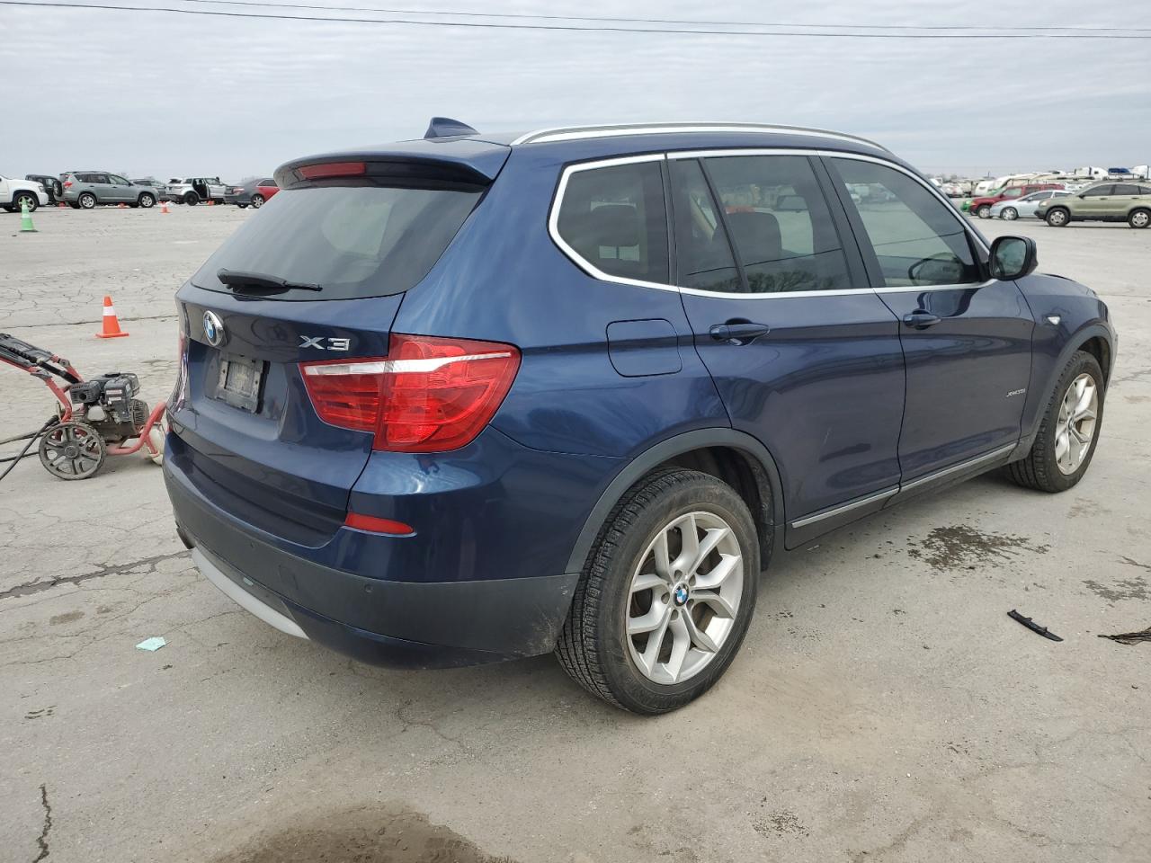 2011 BMW X3 - Image 3