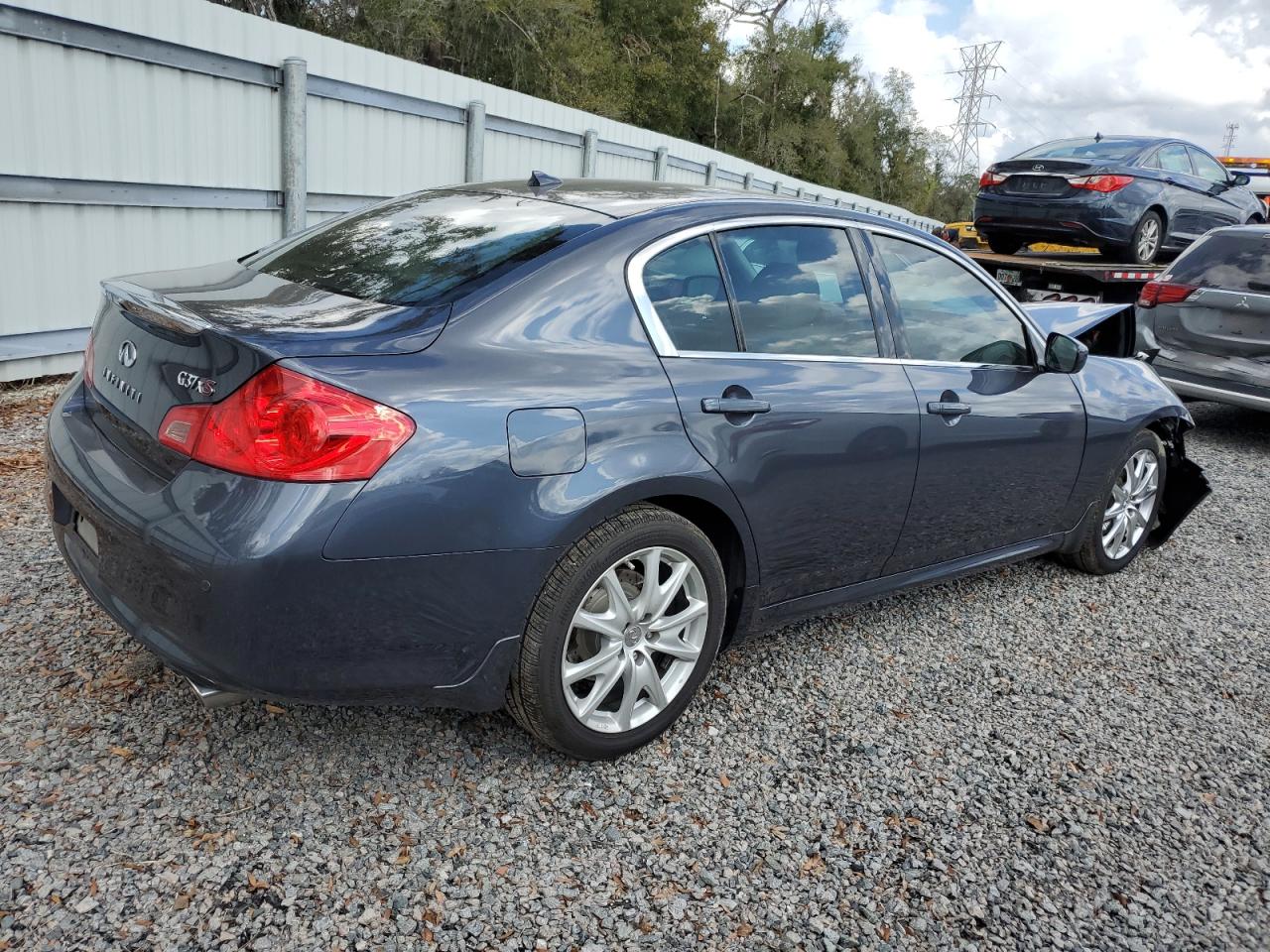 2012 Infiniti G - Image 3