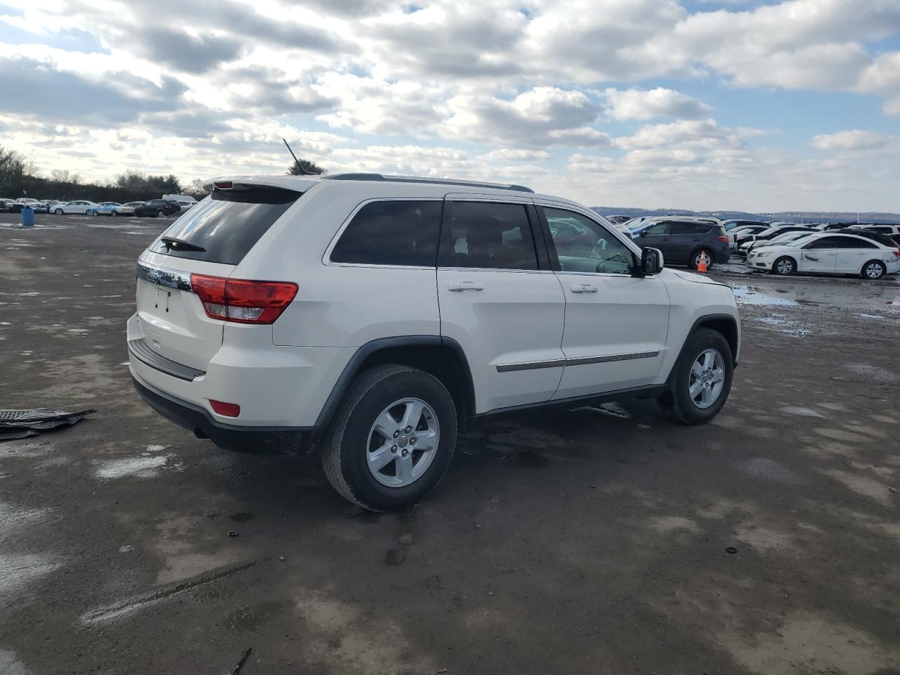 2012 Jeep Grand Cherokee - Image 3