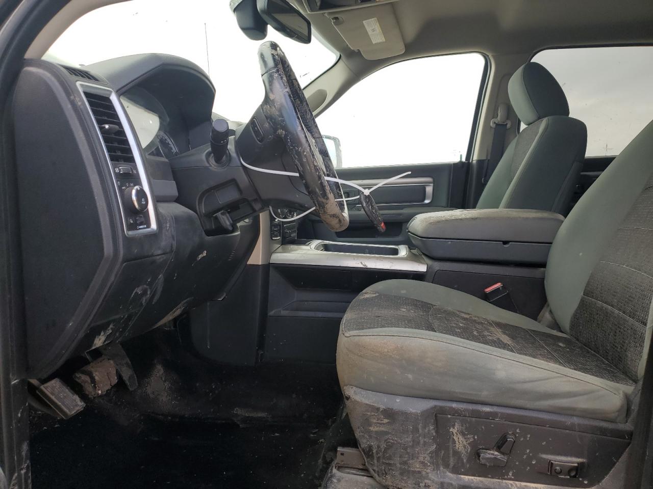 2015 RAM 1500 - Image 7