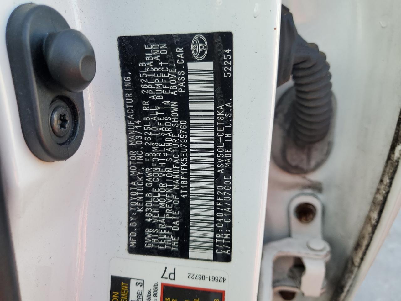 2014 Toyota Camry - Image 12