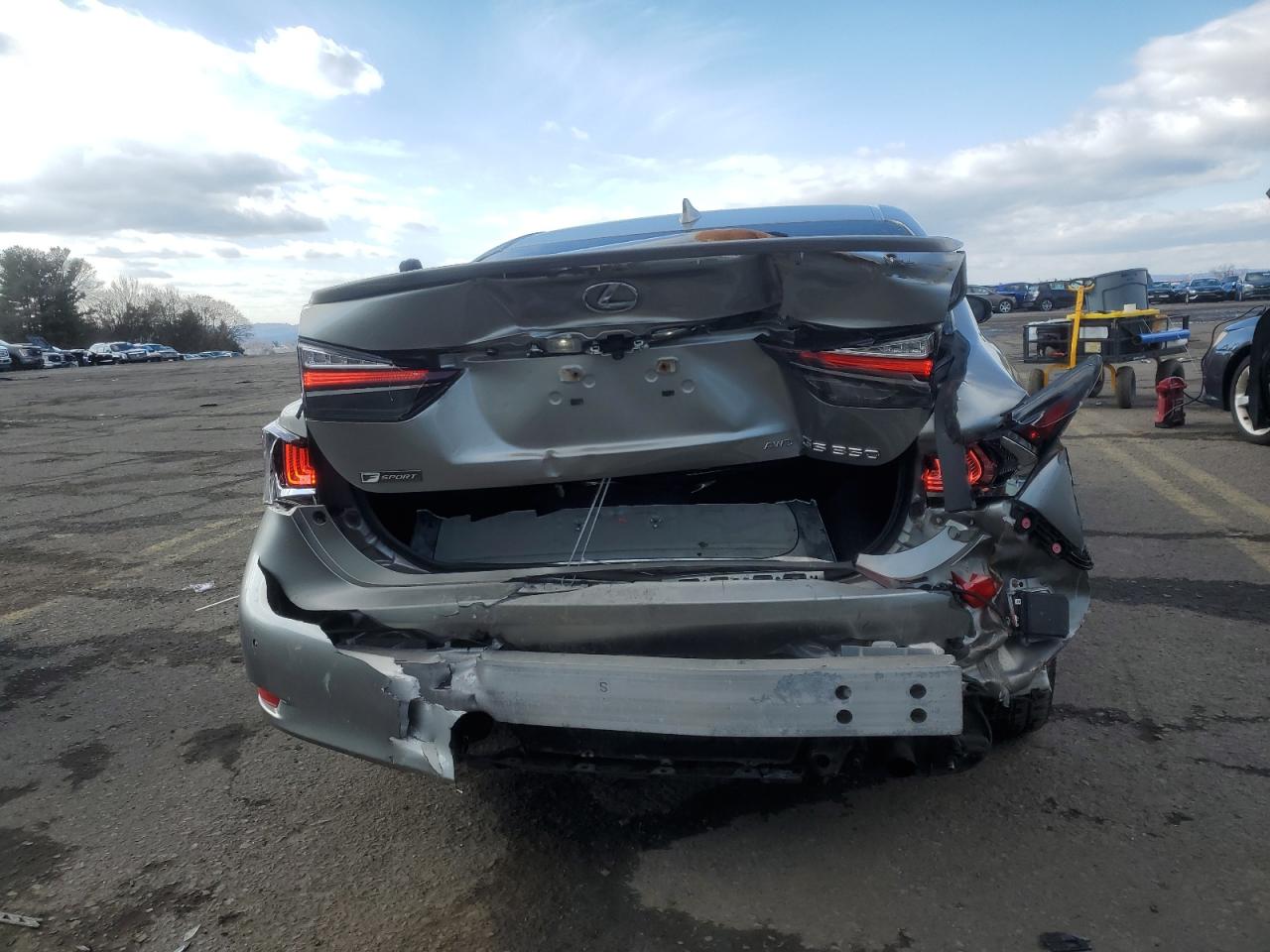 2018 Lexus GS - Image 6