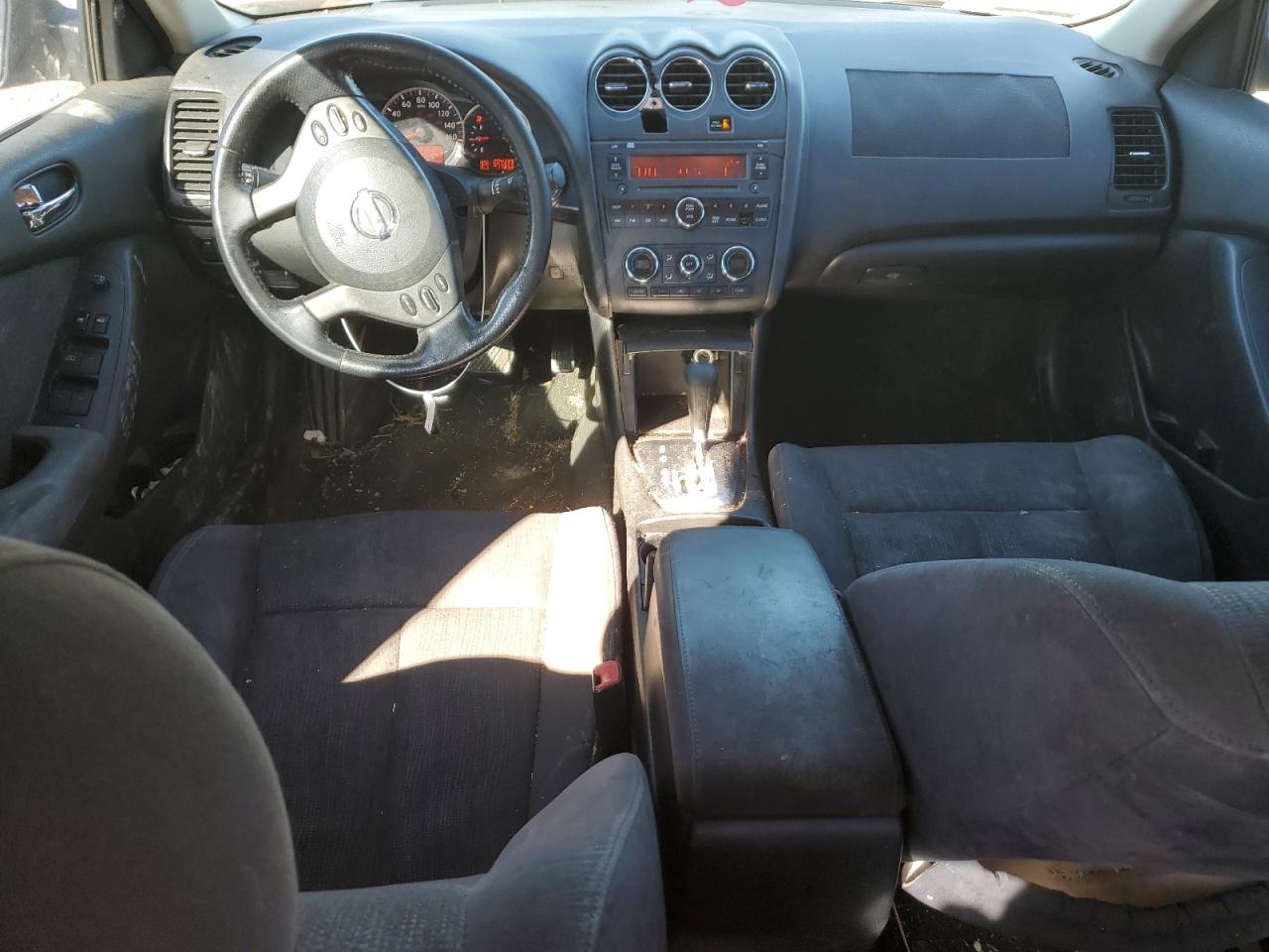 2010 Nissan Altima - Image 8