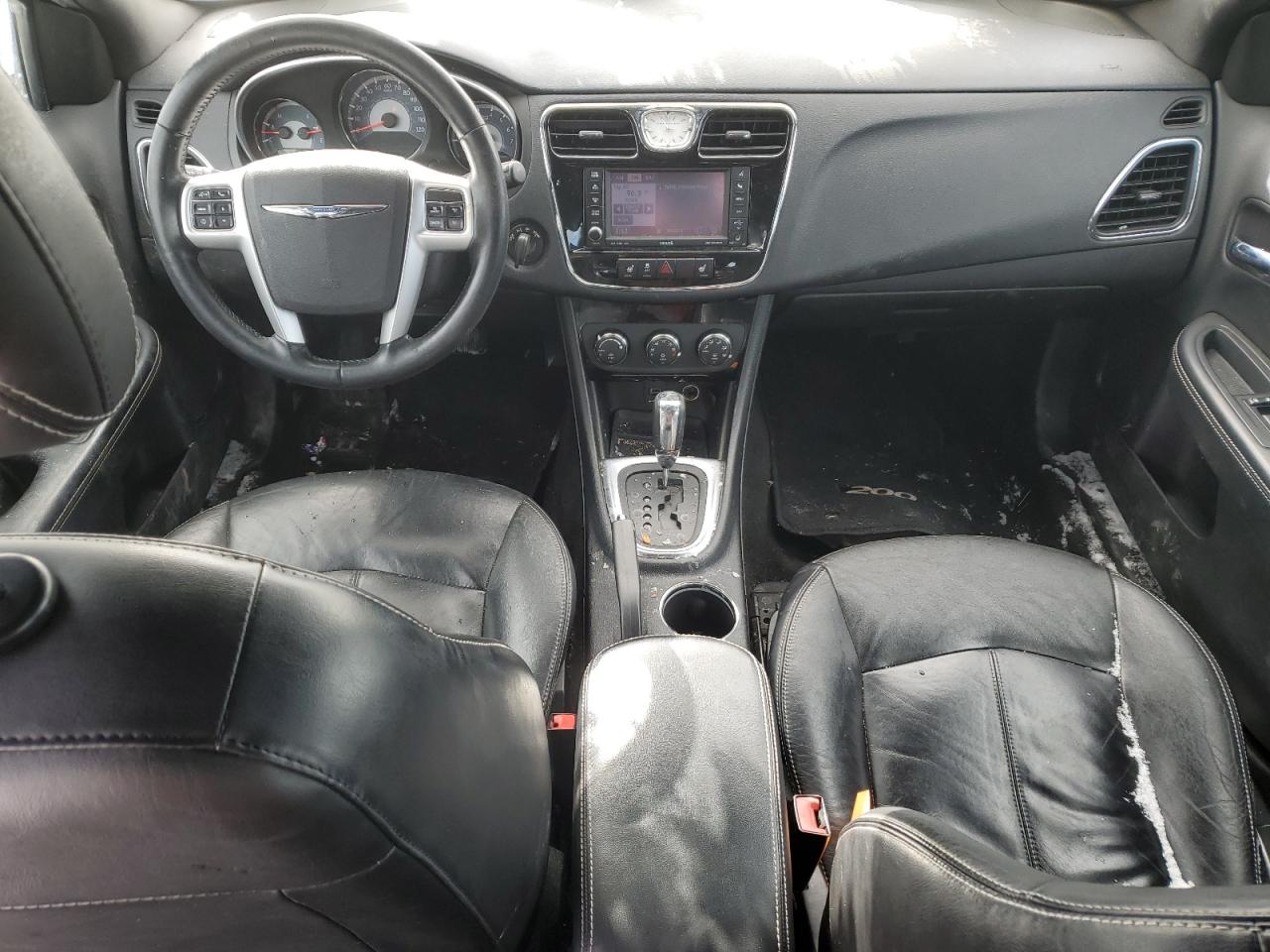 2012 Chrysler 200 - Image 8