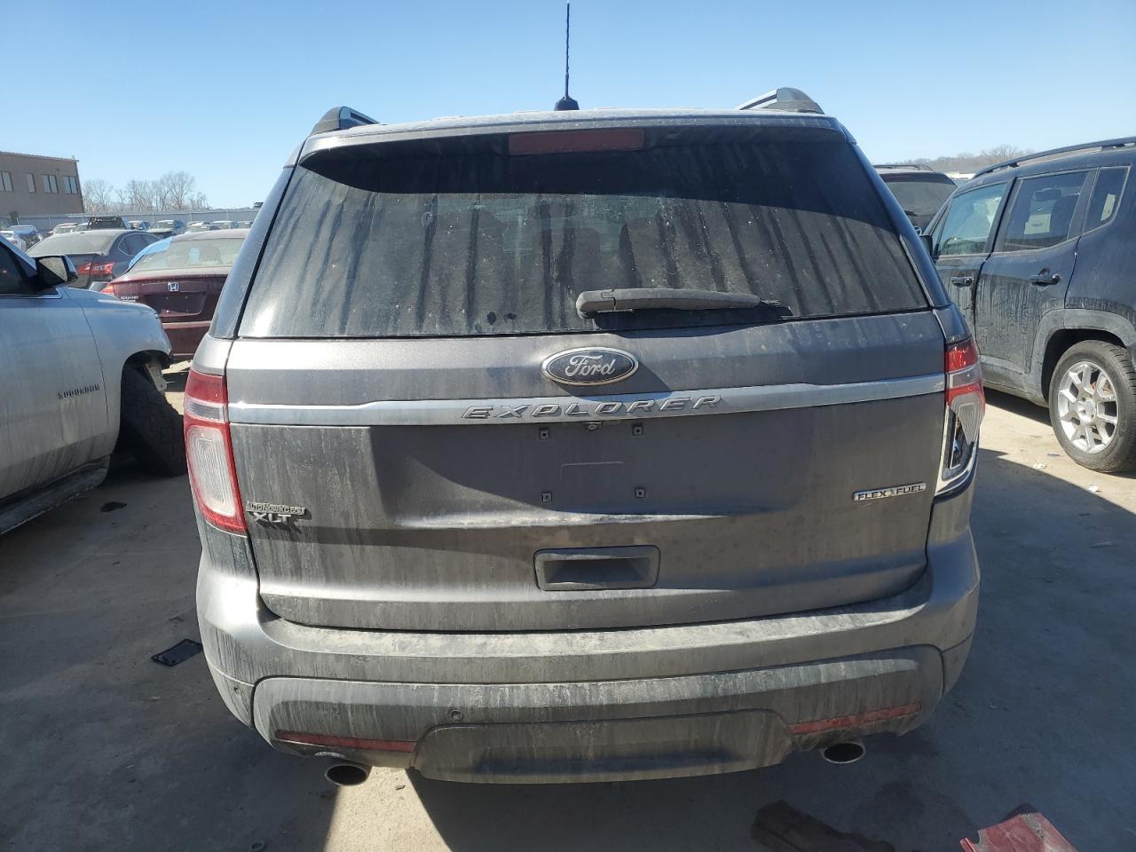 2014 Ford Explorer - Image 6