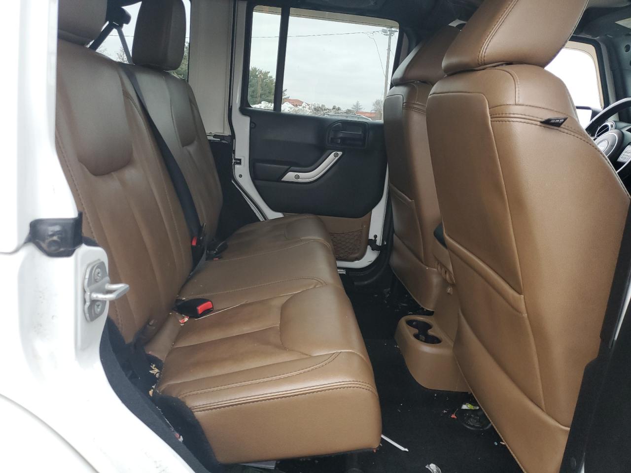 2014 Jeep Wrangler - Image 10