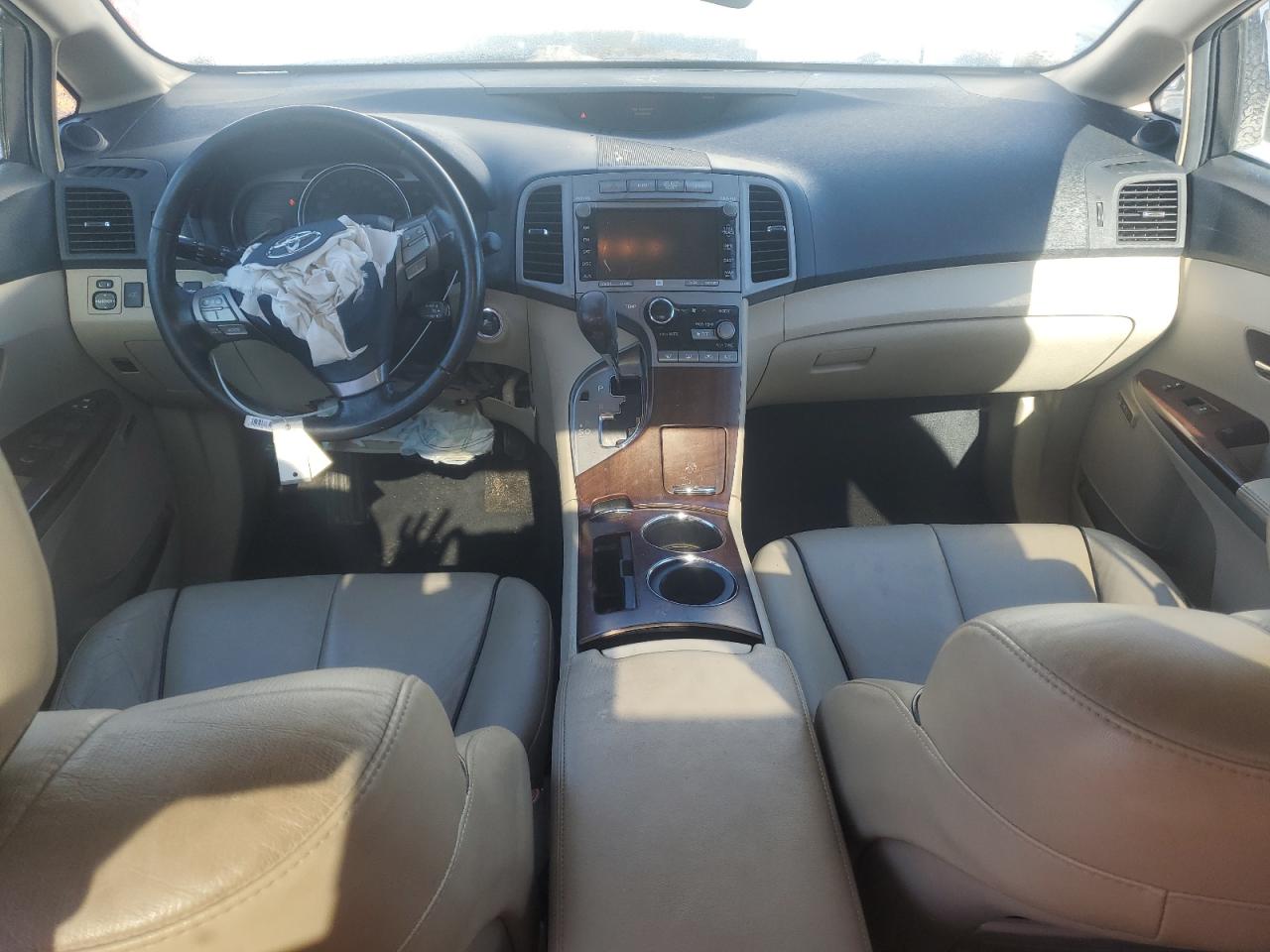 2010 Toyota Venza - Image 8