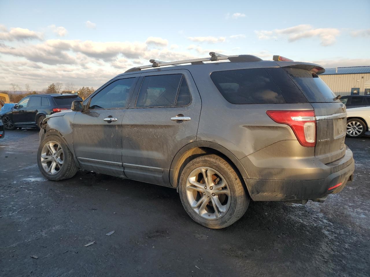 2011 Ford Explorer - Image 2