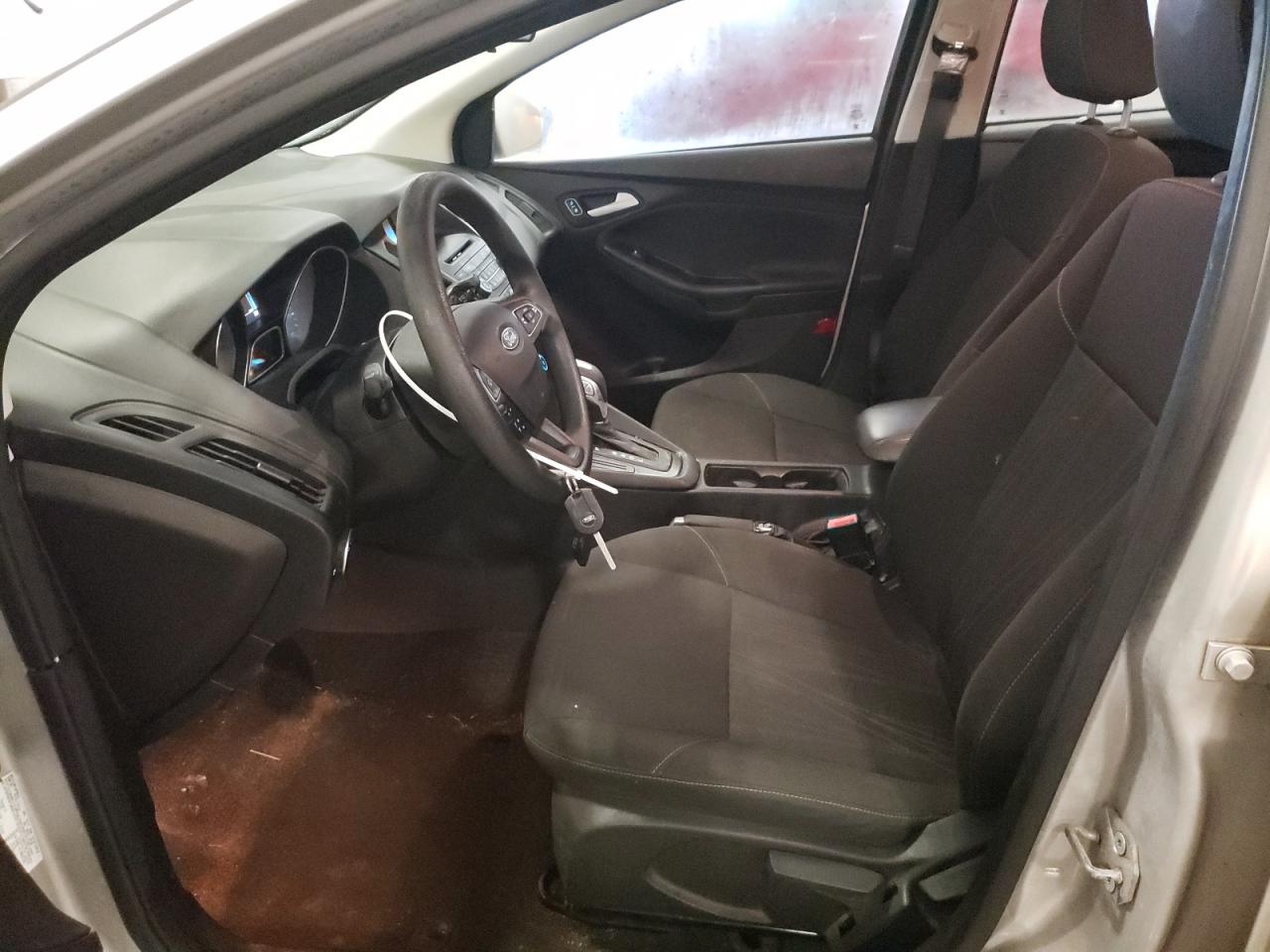 1fadp3k23fl249418 1FADP3K23FL249418 2015 Ford Focus Se