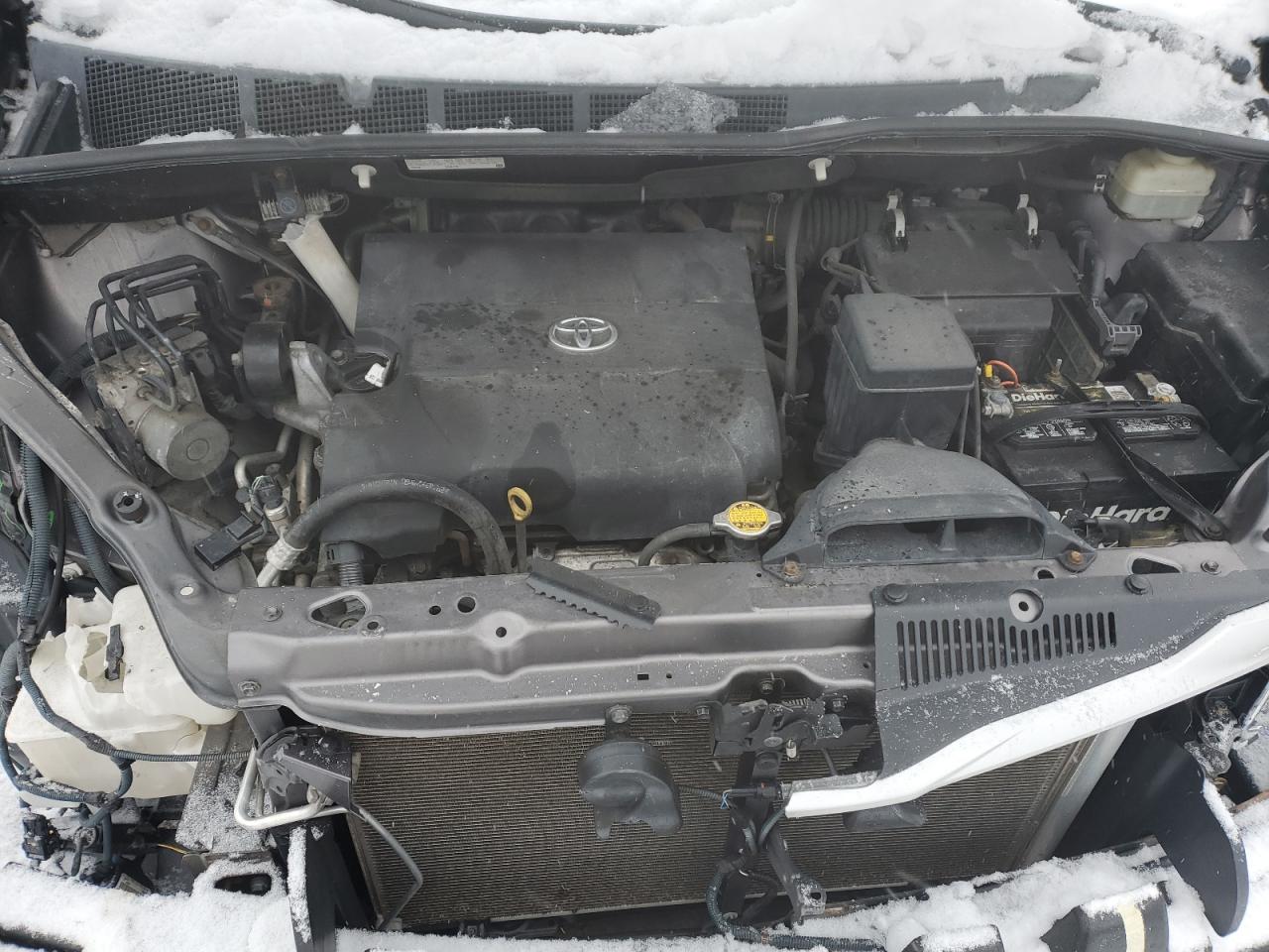 2015 Toyota Sienna - Image 11