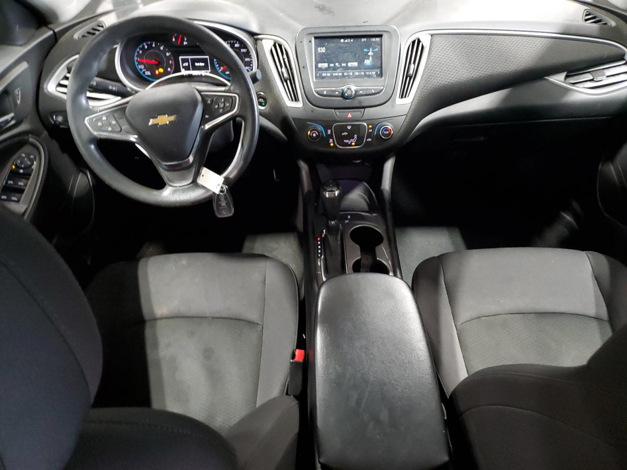2017 Chevrolet Malibu - Image 8