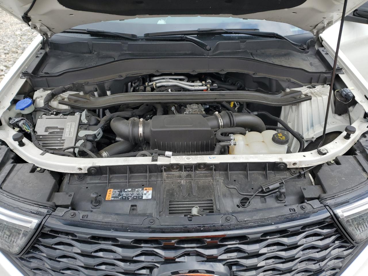 2022 Ford Explorer - Image 12