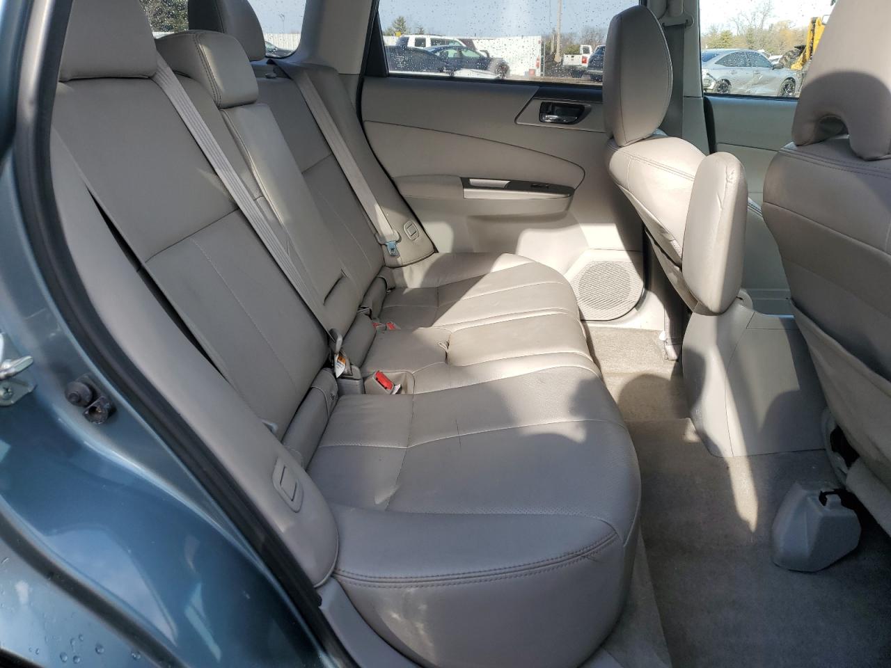 2010 Subaru Forester - Image 10