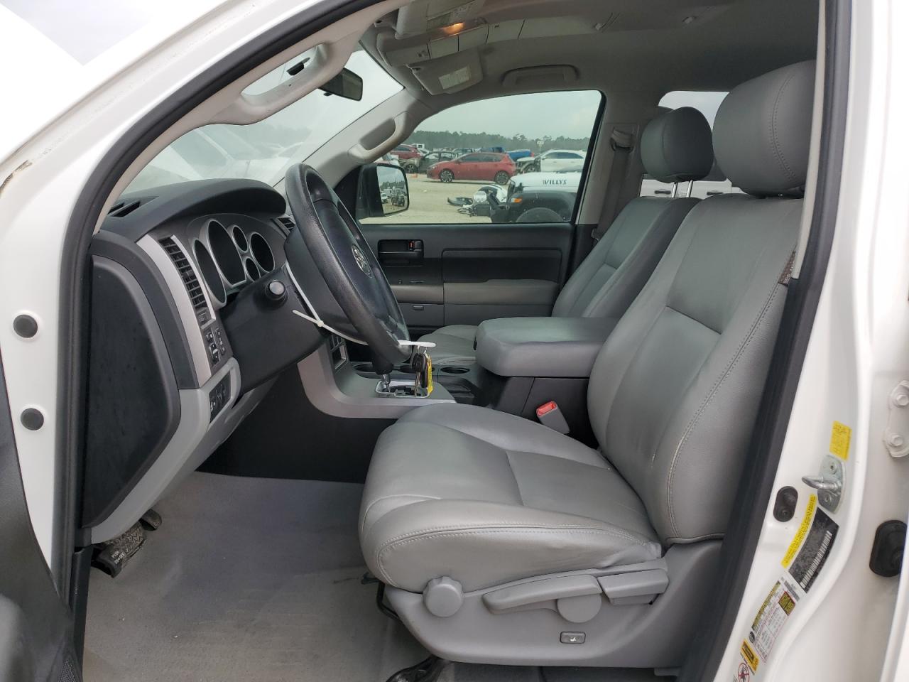 2011 Toyota Tundra - Image 7